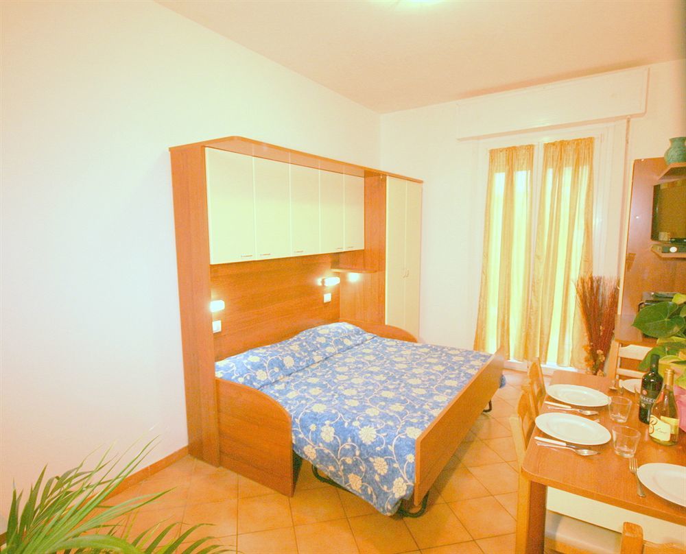 Residence Algarve 리미니 외부 사진